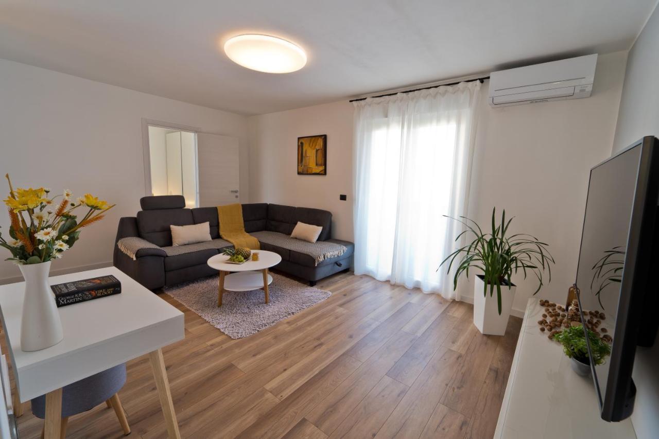 Malemi Apartment Pula Buitenkant foto